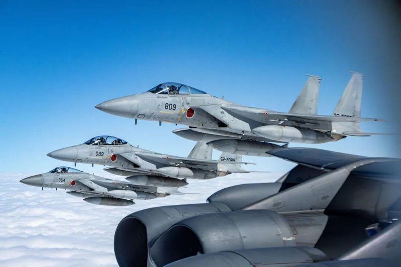  日本军工关联企业范围曝光；中方管制引发广泛经济连锁反应。 新闻