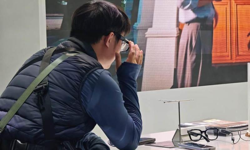  AI浪潮下智能手机面临重塑；亚马逊选择以Alexa为核心再度尝试。 IT技术