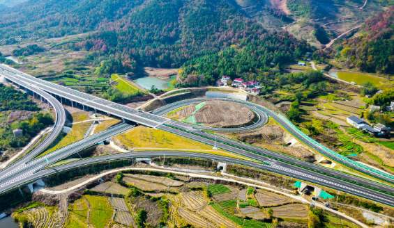  从“立柱架梁”到“功能跃升”：长三角一体化示范区高质量发展的技术路径与数据解码 新闻