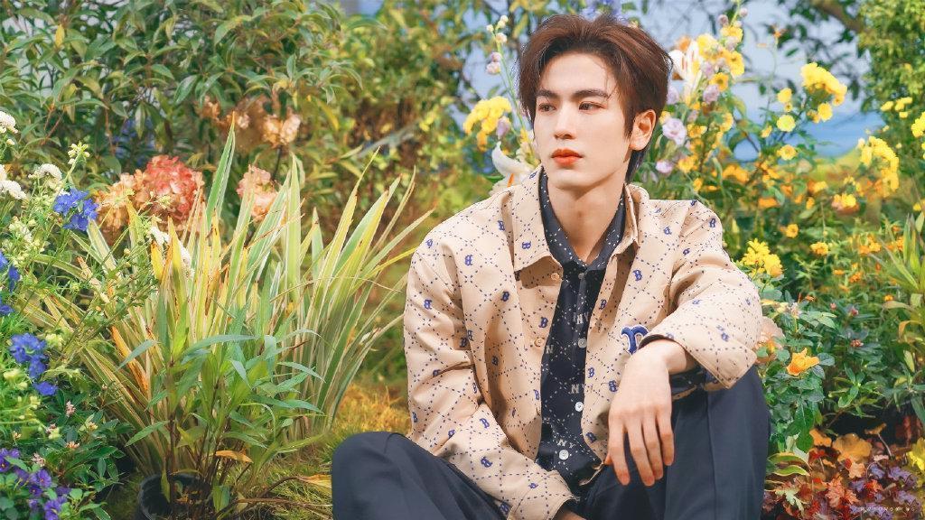 【安全分析】从系统风险视角拆解高铁站私生围堵:公共场所秩序的技术性失守 娱乐新闻