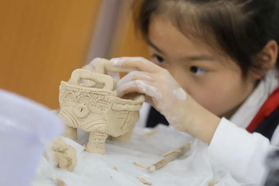  从课堂到社区：闵行新梅小学「陶艺+」教育生态系统的构建逻辑 教育招生