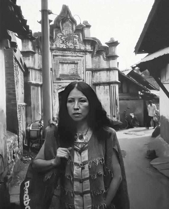  定格永恒：1990年成都街头，三毛最后影像的技术解码与精神图谱 文化旅游