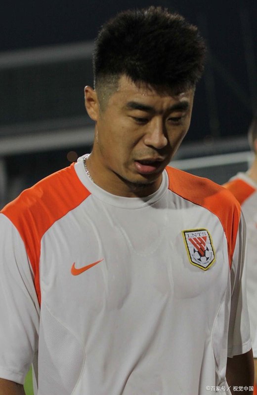 泰山球迷的心声：看着心爱的球队"拼凑阵容"，谁懂啊！ 体育新闻