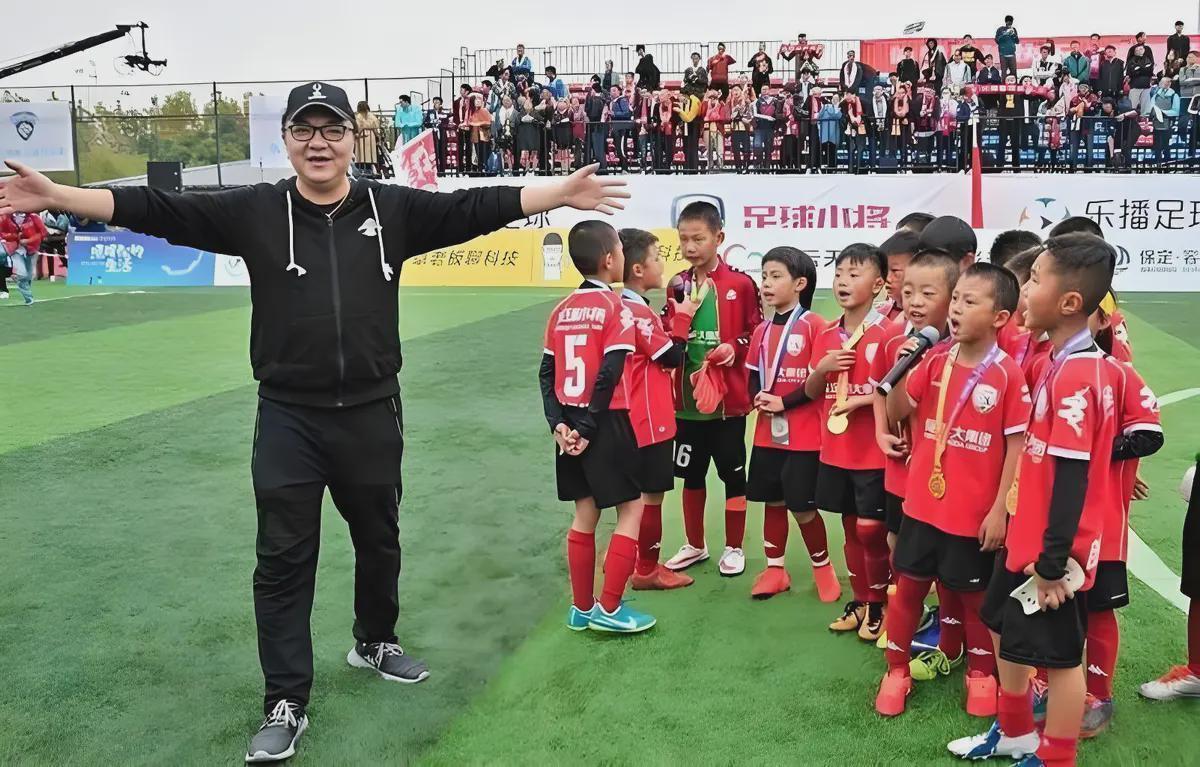  【技术解码】14岁登陆拉玛西亚：中国足球青训的范式转移与可复制的突破路径 体育新闻