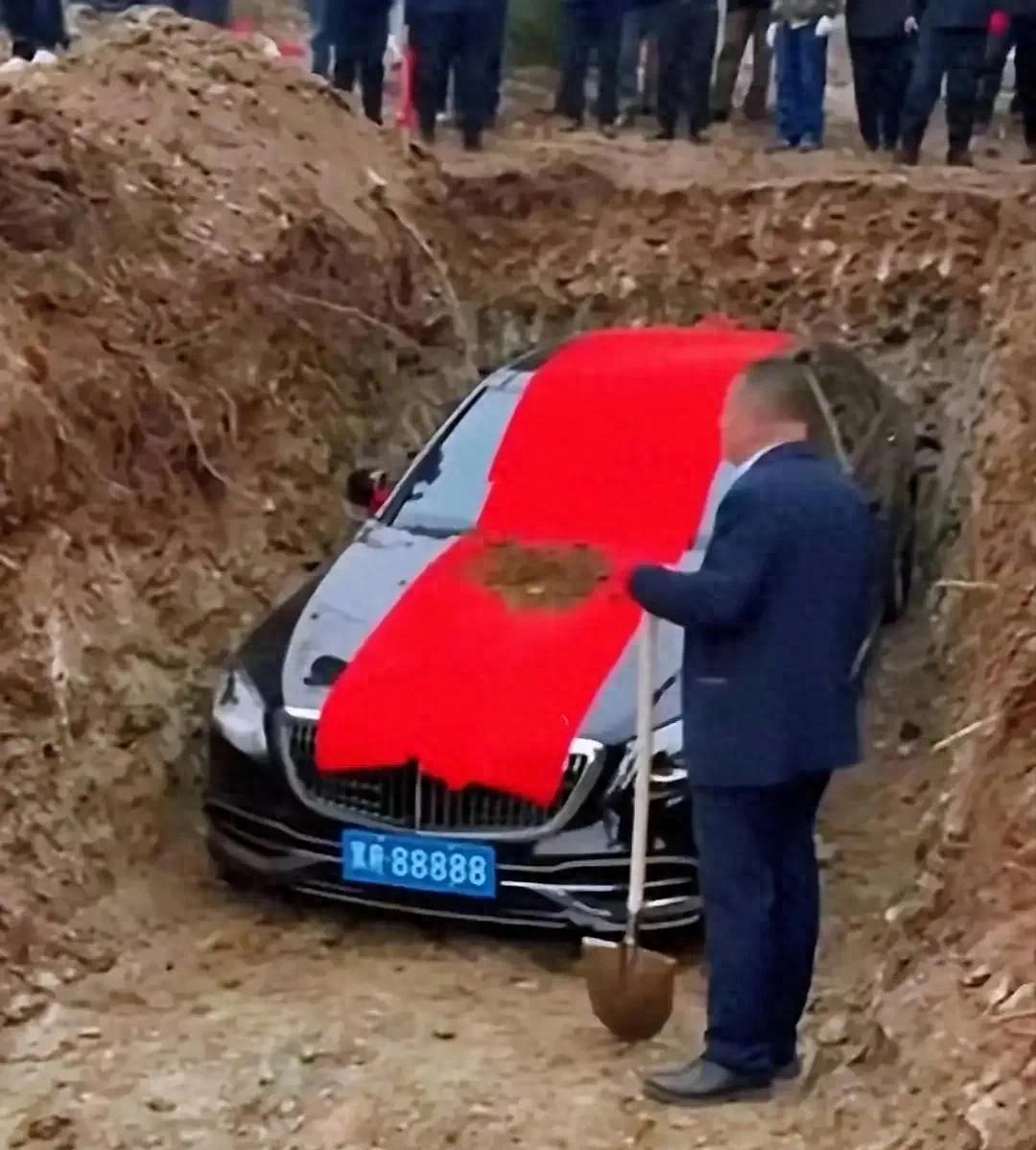  百万豪车陪葬事件的技术复盘：规则红线为何失守？ 新闻