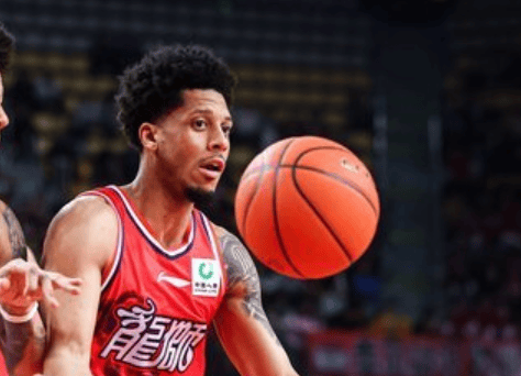  CBA外援与本土球员适配困局：四笔交易揭示的战术决策盲区 体育新闻